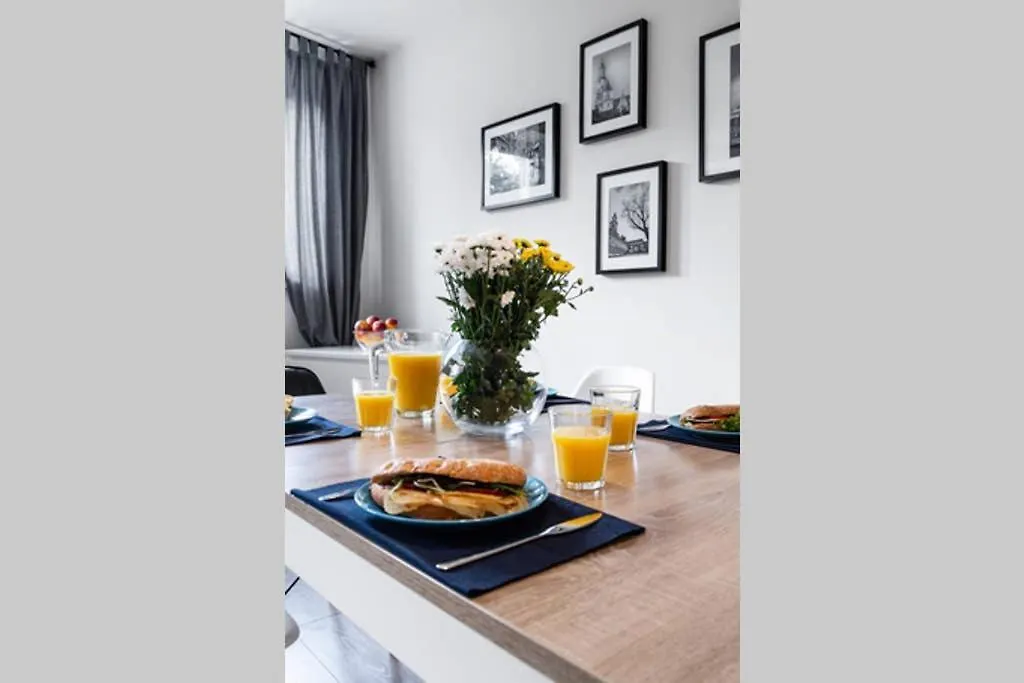 크라쿠프 Househost Apartament: Swietego Krzyza Street 아파트 폴란드